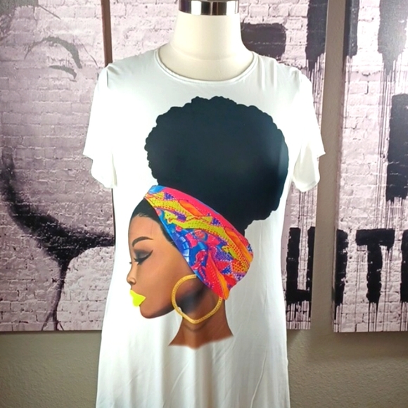 🎉 HOST PICK 🎉 Beautiful Black Woman Ripped Back Tshirt Dress - Picture 1 of 6